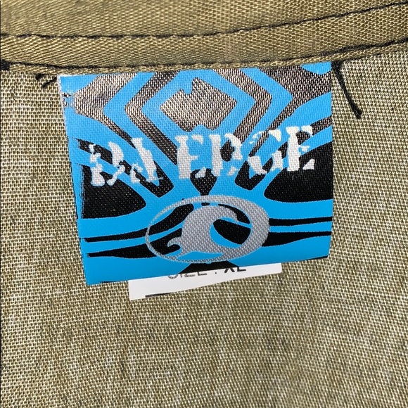 💚 Men’s Buttoned Down Dress Shirt. - Picture 5 of 8